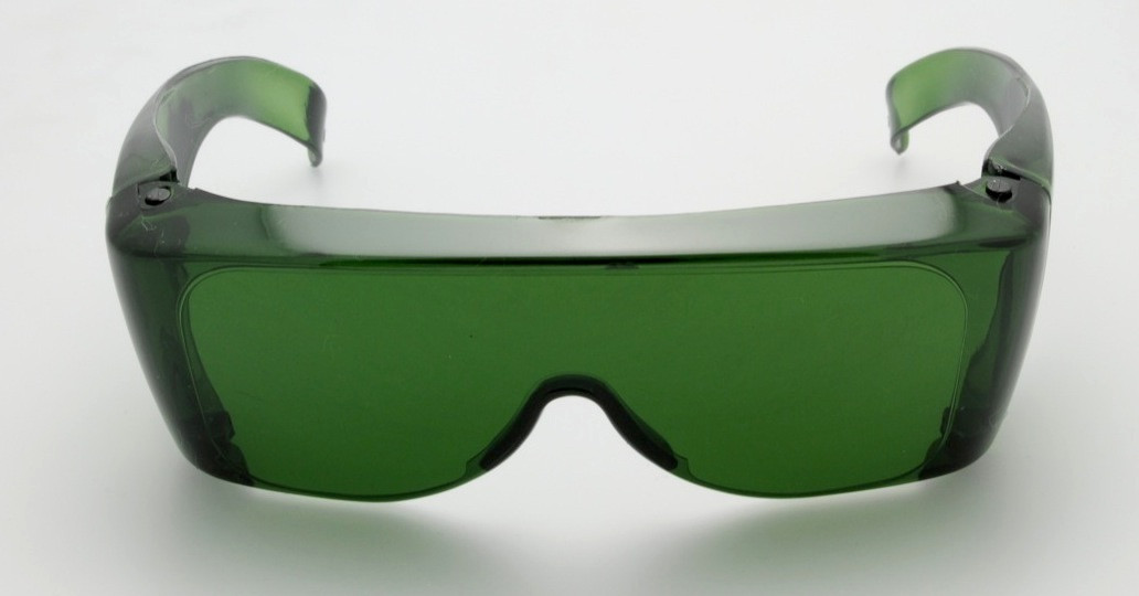 Sur lunettes très haute protection solaire